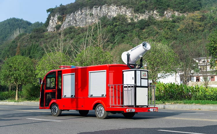 2座除塵車，道路降塵霧炮車