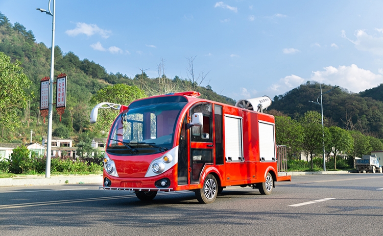 2座除塵車，道路降塵霧炮車